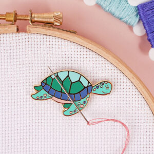 turtle needle minder